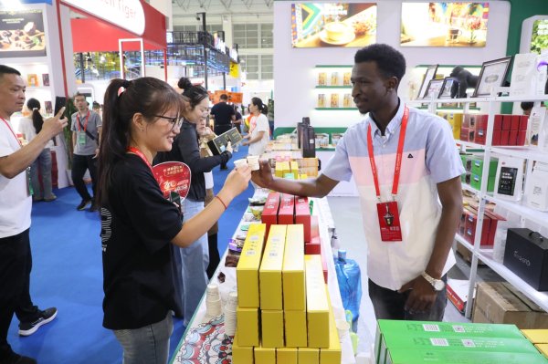 配资安全配资门户 第二十二届中国（漯河）食品博览会开幕&#32;首次特设美食品鉴区